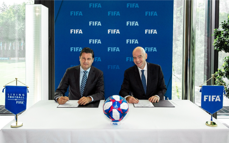 Christian Seifert (WLF Chairman) and Gianni Infantino (FIFA President) at the Home of FIFA in Zurich